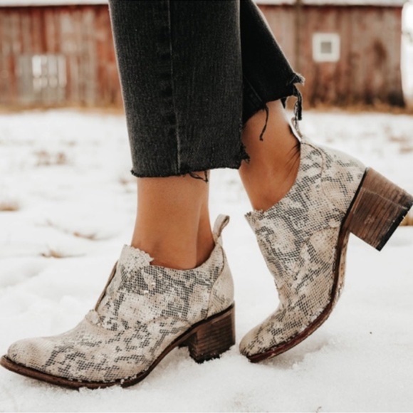 Freebird by Steven Python Gray Sadie Oxfords - Picture 15 of 15